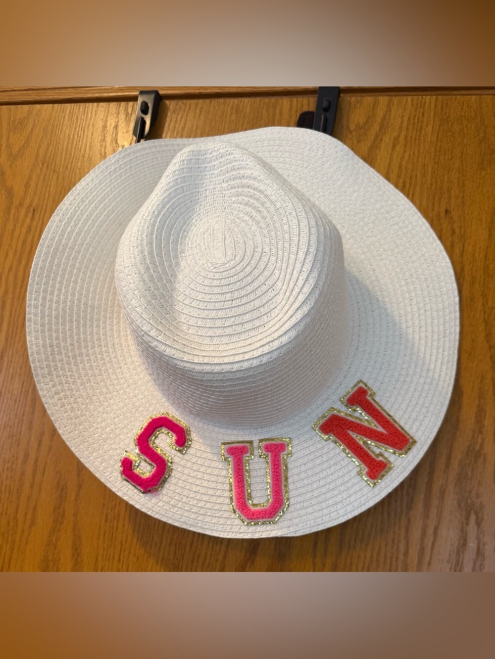 NWOT Women’s White Sun Hat with Pink Letter Accents